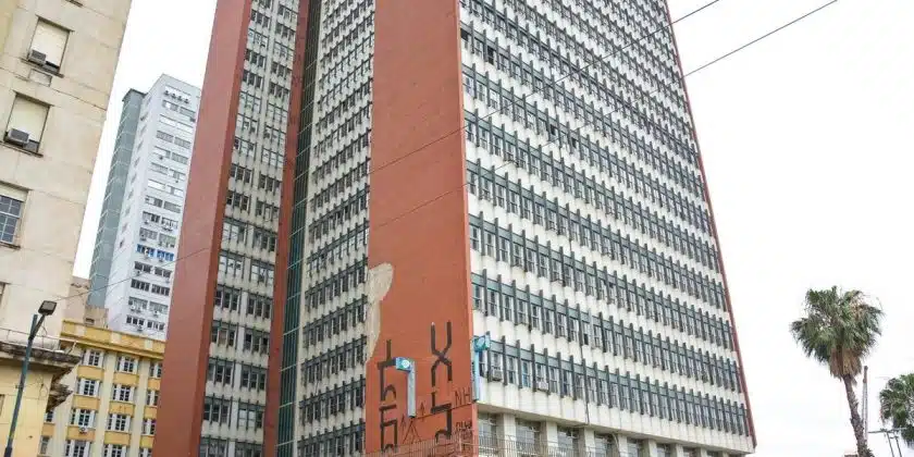 Prédio do Centro Histórico de Porto Alegre será permutado para a iniciativa privada
