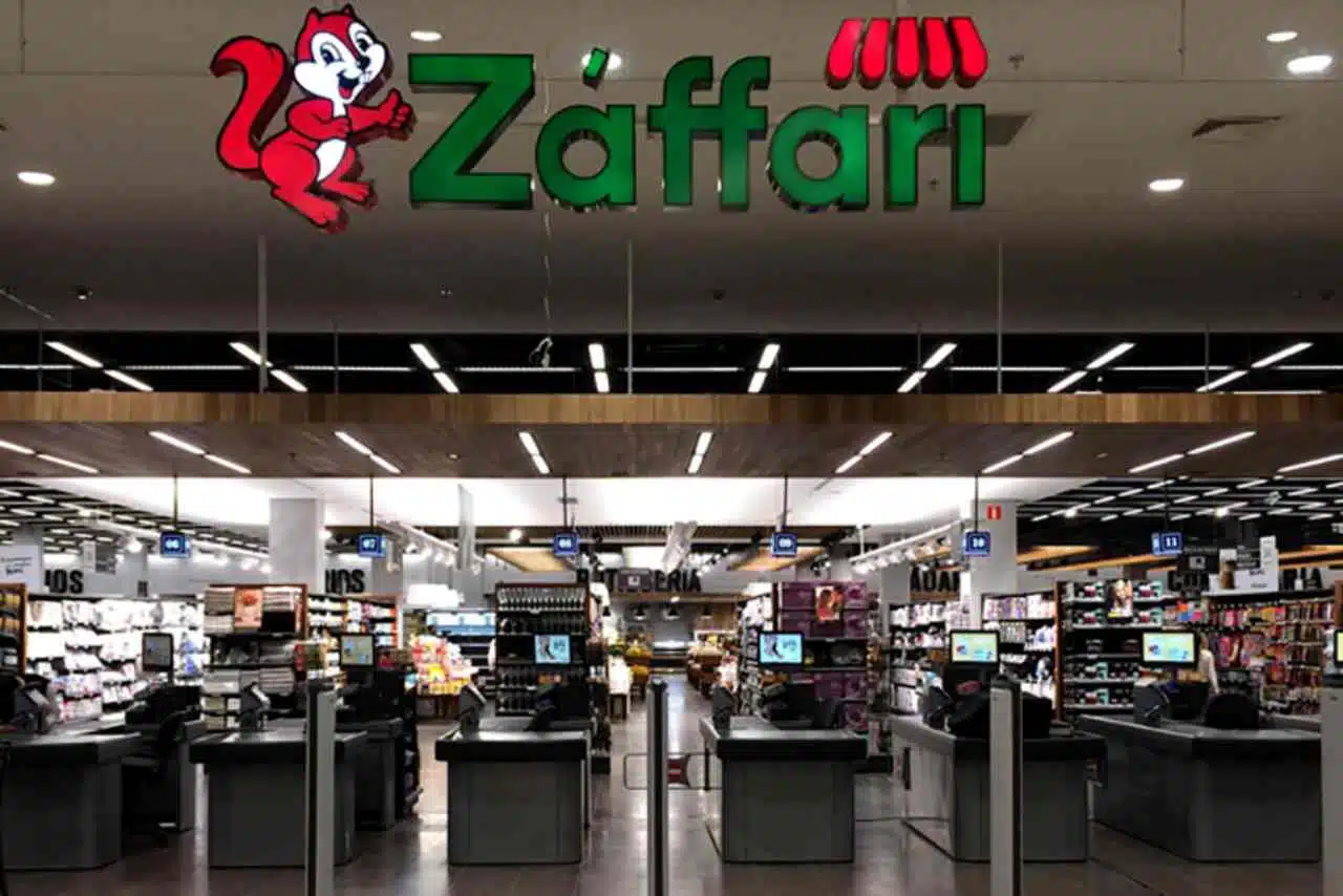 Imagem mostra interior de loja do Zaffari