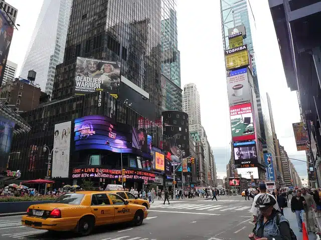 Times Square em Nova York durante o dia