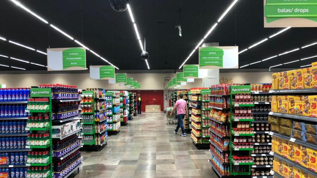Carrefour vende lojas para rede gaúcha de supermercados Asun