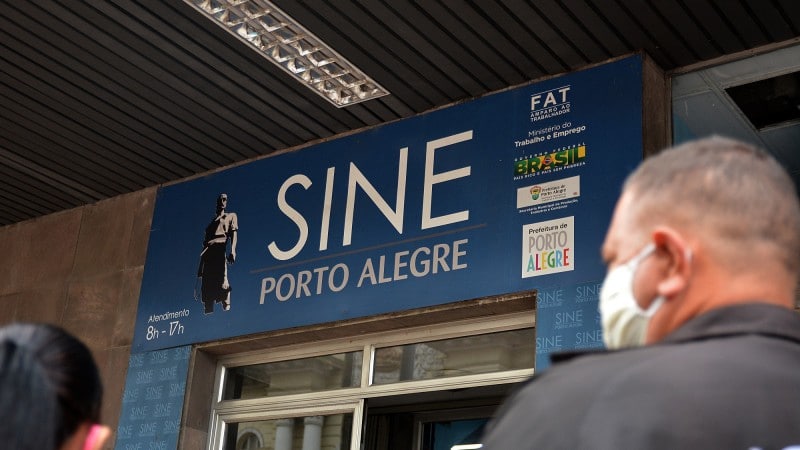 Na foto, a fachada do SIne de Porto Alegre